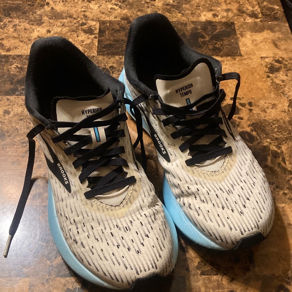 Brooks Hyperion Tempo Women's Shoes - White and Blue